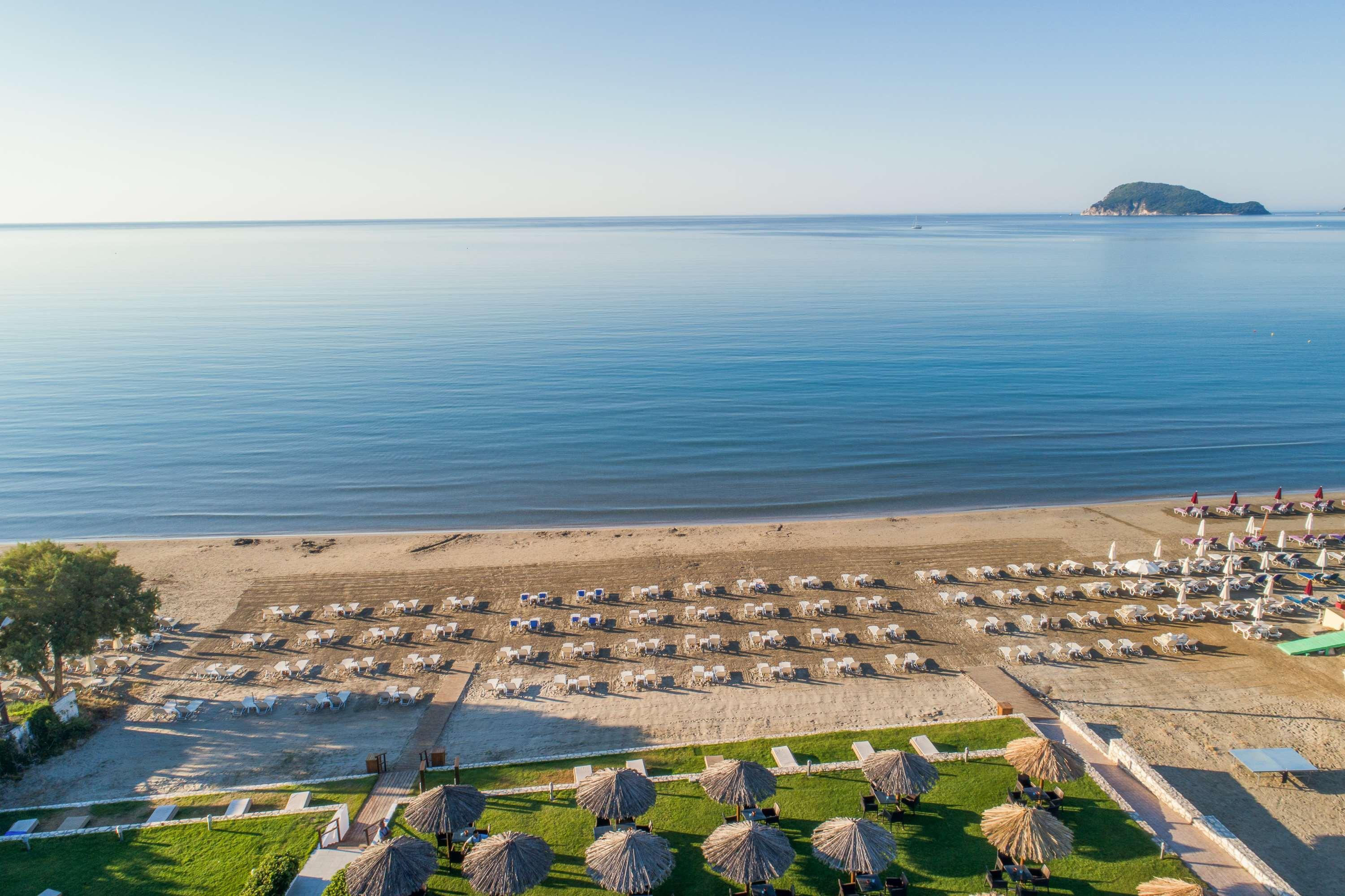 Galaxy Beach Resort BW Premier Collection Laganas Bagian luar foto