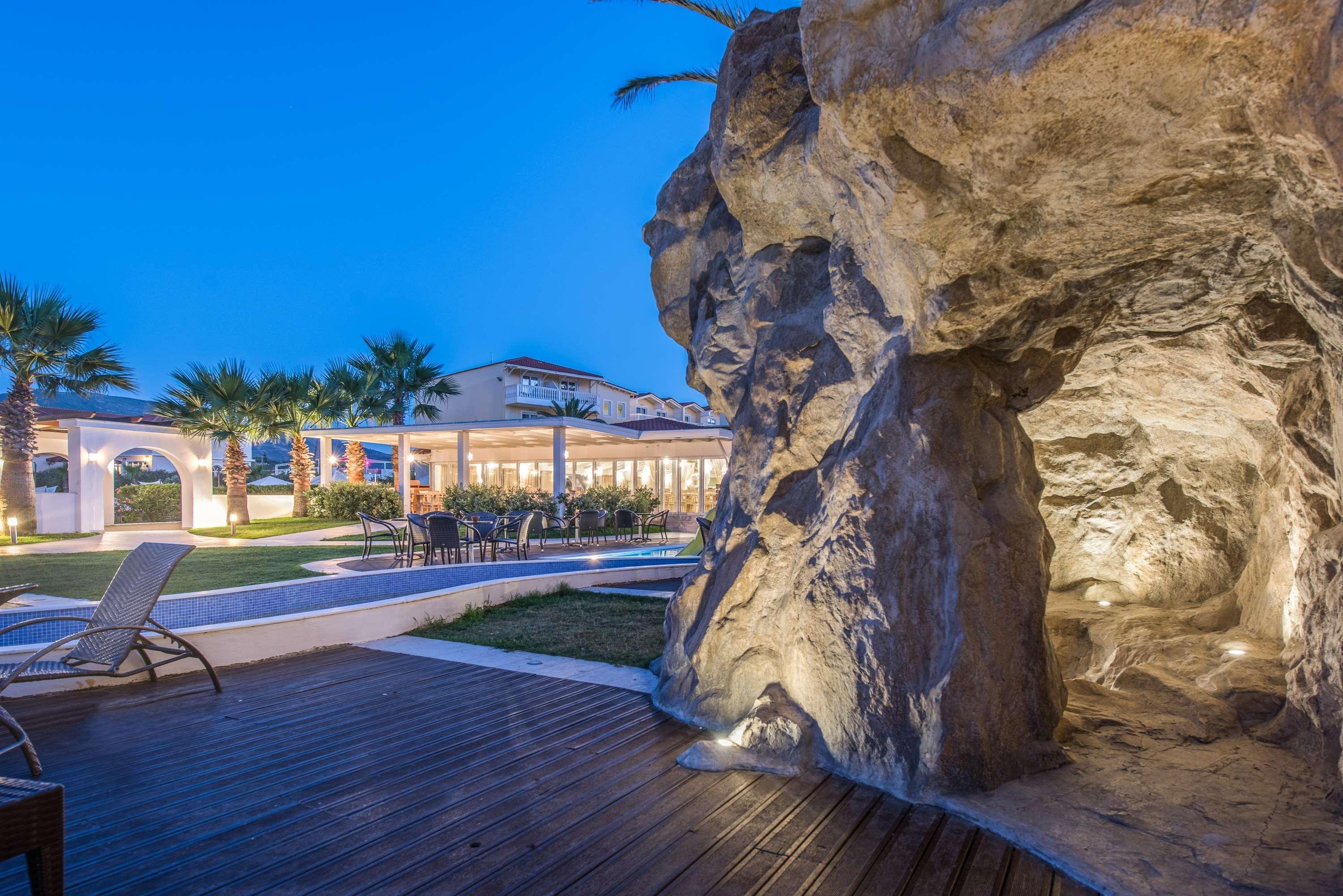 Galaxy Beach Resort BW Premier Collection Laganas Bagian luar foto