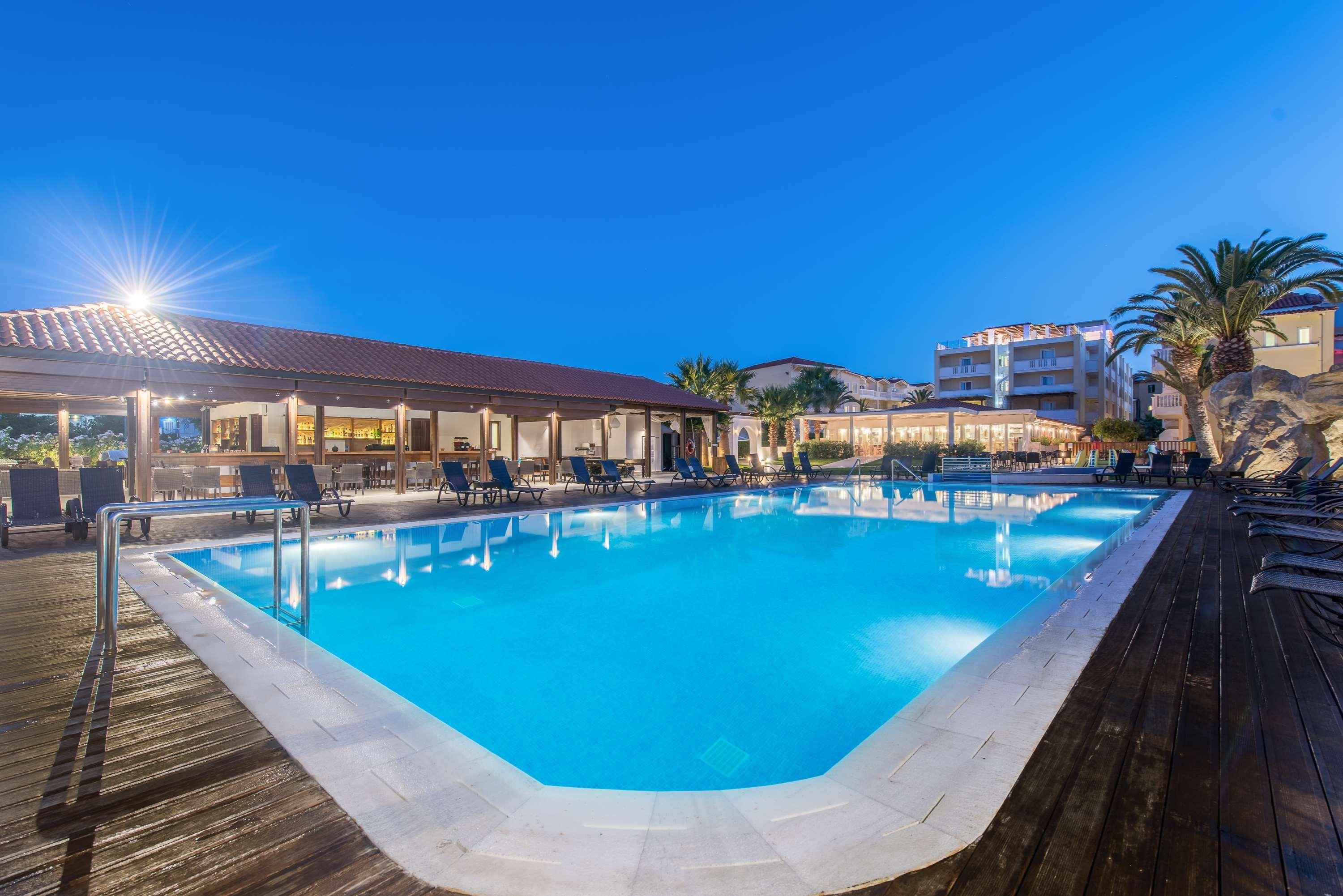 Galaxy Beach Resort BW Premier Collection Laganas Bagian luar foto