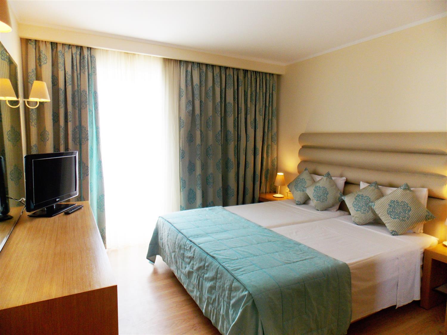 Galaxy Beach Resort BW Premier Collection Laganas Bagian luar foto