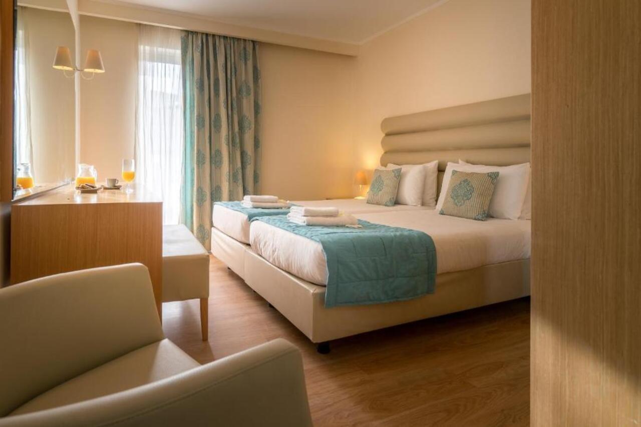 Galaxy Beach Resort BW Premier Collection Laganas Bagian luar foto