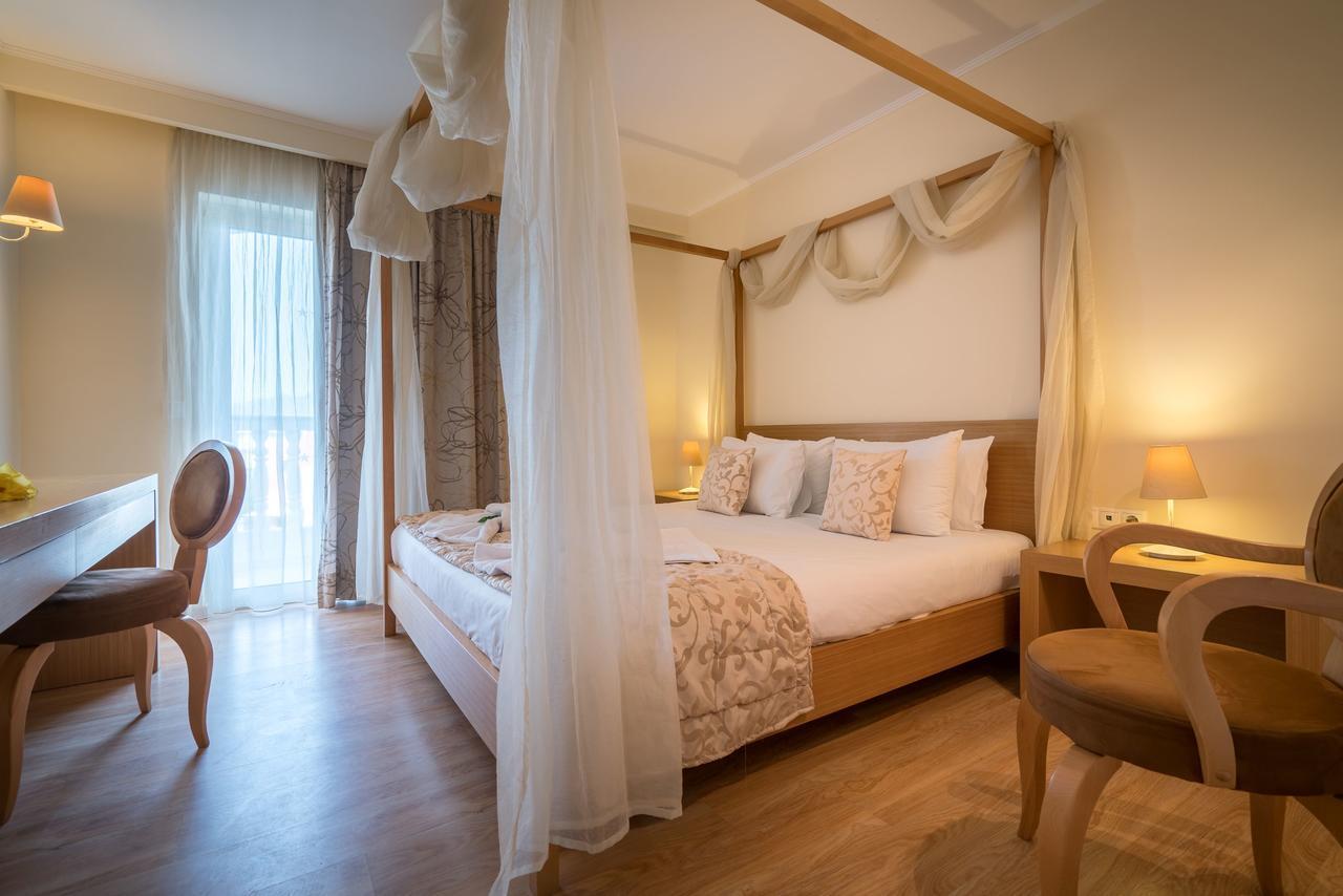 Galaxy Beach Resort BW Premier Collection Laganas Bagian luar foto