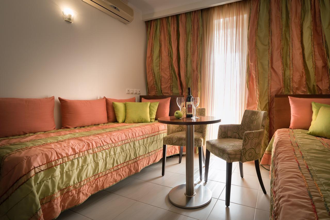 Galaxy Beach Resort BW Premier Collection Laganas Bagian luar foto